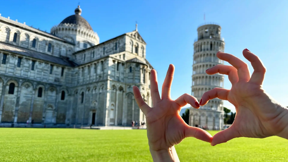 Leaning Tower of Pisa Virtual Tour: Explore It Online